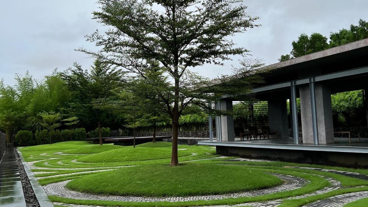 Life At Repose- Lake Villas Resort & Club Chor Warodra Kültér fotó