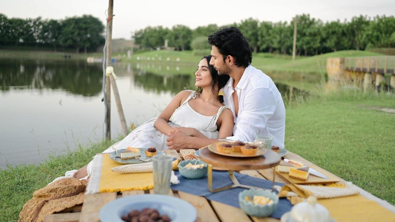 Life At Repose- Lake Villas Resort & Club Chor Warodra Kültér fotó